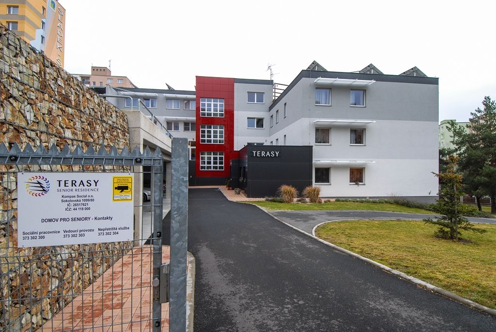 Pozdravit klienty v sociálních zařízeních v Plzni, předat jim dárky a popřát krásné vánoční svátky se dnes (15.12.2015) rozjeli členové městské rady Martin Zrzavecký, Eva Herinková a Martin Baxa.