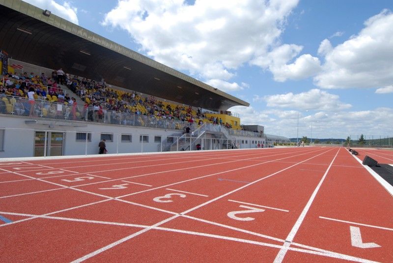 Nový atletický stadion včetně zázemí mohou od 1. července 2013 sportovci plně využívat. Areál, jehož stavbu město financovalo částkou přesahující 107 milionů korun, má v nájmu atletický klub AK Škoda Plzeň, který ho bude využívat pro tréninkové aktivity svých členů a zároveň jej bude provozovat.