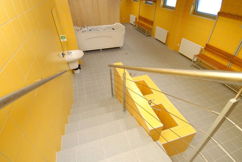Nový atletický stadion včetně zázemí mohou od 1. července 2013 sportovci plně využívat. Areál, jehož stavbu město financovalo částkou přesahující 107 milionů korun, má v nájmu atletický klub AK Škoda Plzeň, který ho bude využívat pro tréninkové aktivity svých členů a zároveň jej bude provozovat.