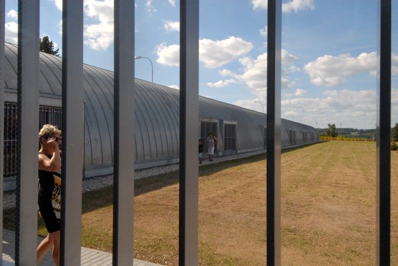 Nový atletický stadion včetně zázemí mohou od 1. července 2013 sportovci plně využívat. Areál, jehož stavbu město financovalo částkou přesahující 107 milionů korun, má v nájmu atletický klub AK Škoda Plzeň, který ho bude využívat pro tréninkové aktivity svých členů a zároveň jej bude provozovat.