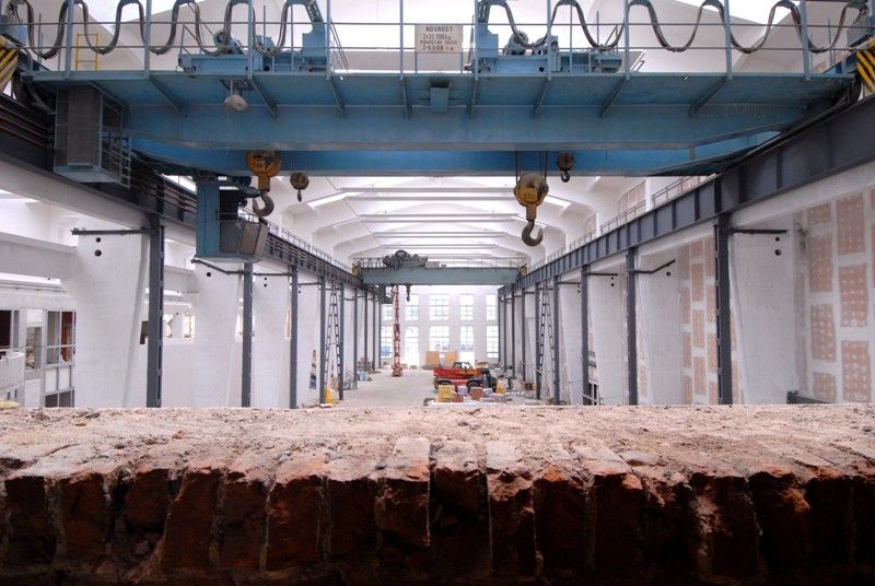 V areálu bývalé Škodovky vzniká moderní interaktivní vzdělávací centrum Techmania Science Center. Své současné prostory rozšíří do tří desítek tisíc metrů čtverečních a nabídne řadu laboratoří, dílen a expozic. Už v polovině příštího roku se stane jedním z nejvýznamnějších center neformálního vzdělávání v České republice. Součástí projektu je 3D planetárium, které se pro návštěvníky otevře už 4. listopadu letošního roku. V historickém továrním objektu z roku 1916 v současné době finišují dokončovací práce. Ty odborné tady provádějí američtí experti, kteří instalují speciální technologii s bezmála stovkou programů. A že je se na co těšit, může potvrdit i primátor Martin Baxa, který zhlédl při své návštěvě v úterý 23. července 2013 zlomek toho, co na návštěvníky planetária po jeho otevření čeká.