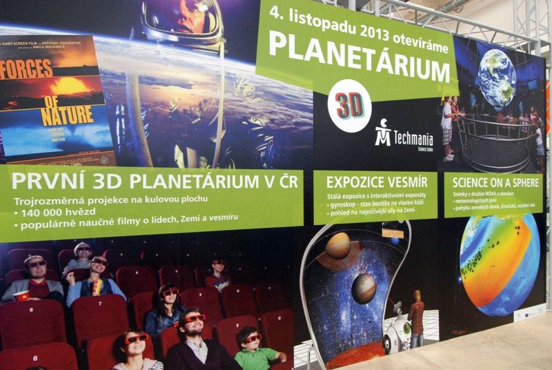 V areálu bývalé Škodovky vzniká moderní interaktivní vzdělávací centrum Techmania Science Center. Své současné prostory rozšíří do tří desítek tisíc metrů čtverečních a nabídne řadu laboratoří, dílen a expozic. Už v polovině příštího roku se stane jedním z nejvýznamnějších center neformálního vzdělávání v České republice. Součástí projektu je 3D planetárium, které se pro návštěvníky otevře už 4. listopadu letošního roku. V historickém továrním objektu z roku 1916 v současné době finišují dokončovací práce. Ty odborné tady provádějí američtí experti, kteří instalují speciální technologii s bezmála stovkou programů. A že je se na co těšit, může potvrdit i primátor Martin Baxa, který zhlédl při své návštěvě v úterý 23. července 2013 zlomek toho, co na návštěvníky planetária po jeho otevření čeká.