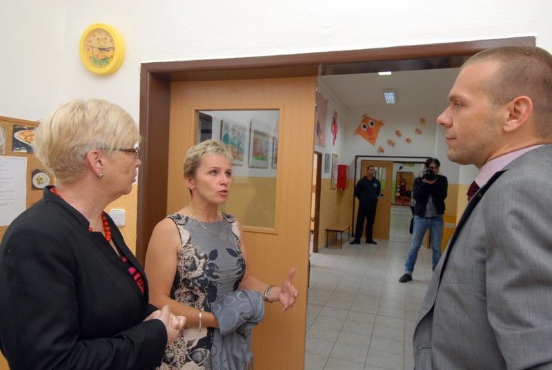Přestože letos školní rok nezačal 1., ale až 2. září, na všech plzeňských základních školách se zahajoval slavnostně. Největší zážitek to bezpochyby byl pro ty, kteří se jako žáci jedné z nich do nového prostředí vydali vůbec poprvé. (foto: 14. ZŠ; Z. Kubalová, 2.9.2013)