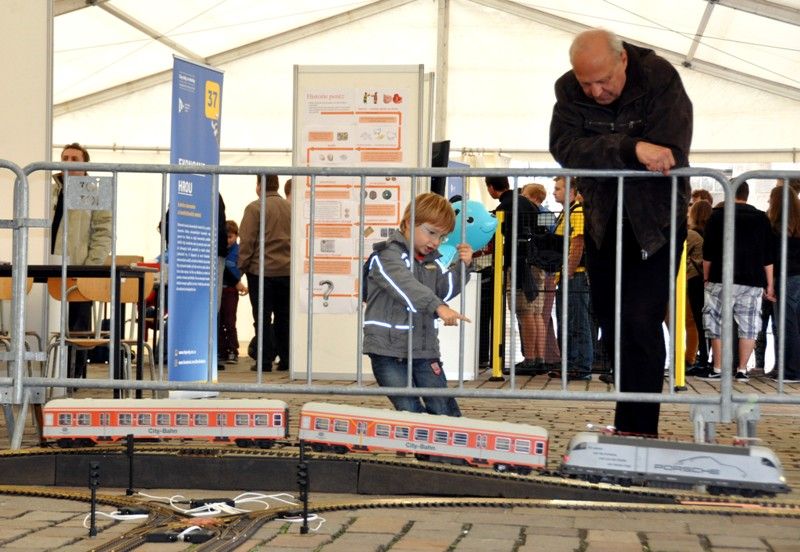 Dny vědy a techniky se přestěhovaly z odborných pracovišť do centra města