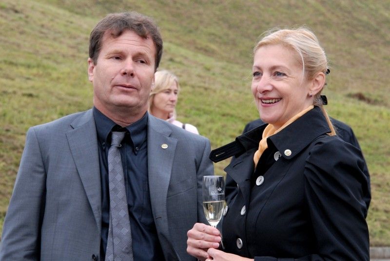 Slavnostním poklepáním na základní kámen byla v úterý 17. září 2013 oficiálně zahájena výstavba spalovny ZEVO Chotíkov. Náklady na vznik zařízení, které představuje pro Plzeňskou teplárenskou další energetický zdroj, činí necelé dvě miliardy korun.  Podle odhadů ekologicky zpracuje 95 tisíc tun odpadu ročně. Teplo ze spalovny bude navíc vyhřívat část plzeňských domácností. V současné době se na úrovni Evropské unie jedná o možnosti poskytnutí dotace na tento projekt. Ta by mohla dosáhnout výše 450 milionů korun.
