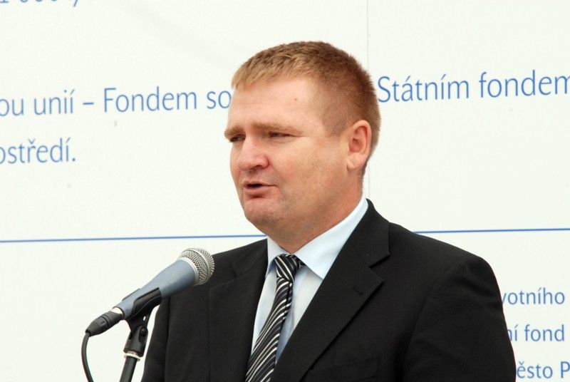 V Plzni dnes (25.9.2013) začala modernizace úpravny vody na Homolce. Stavba za 1,1 miliardy korun má zajistit kvalitu pitné vody v platných parametrech a posílit výkon současného zařízení. Na rekonstrukci získala Plzeň z Fondu soudržnosti Evropské unie 674 milionů korun, dalších 40 milionů dostane ze Státního fondu životního prostředí. Modernizace má skončit 31. března 2016.