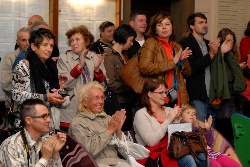 Vernisáž výstavy Oživení centrální oblasti Plzně se konala v mázhauzu plzeňské radnice 7. října 2013