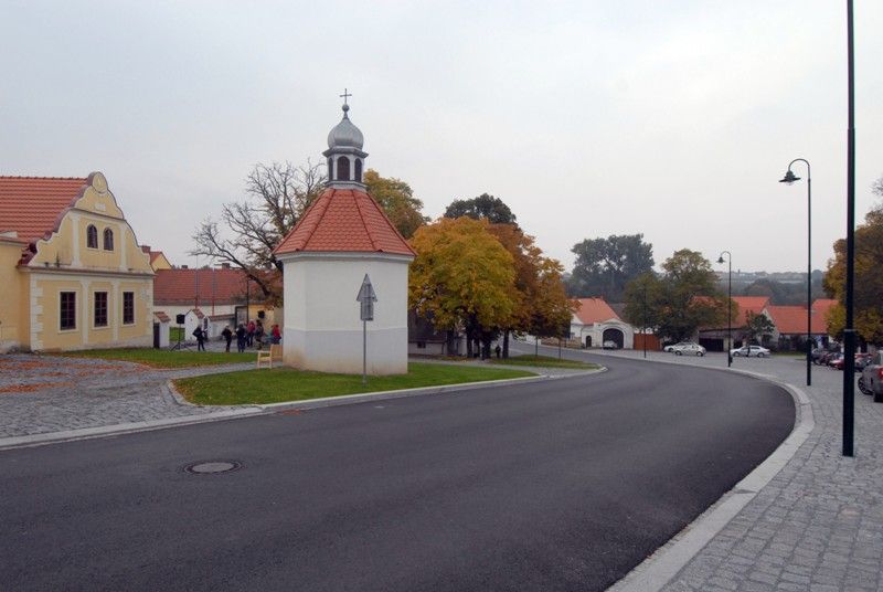 Zrekonstruovaná Koterovská náves bude hostit kulturní a společenské akce