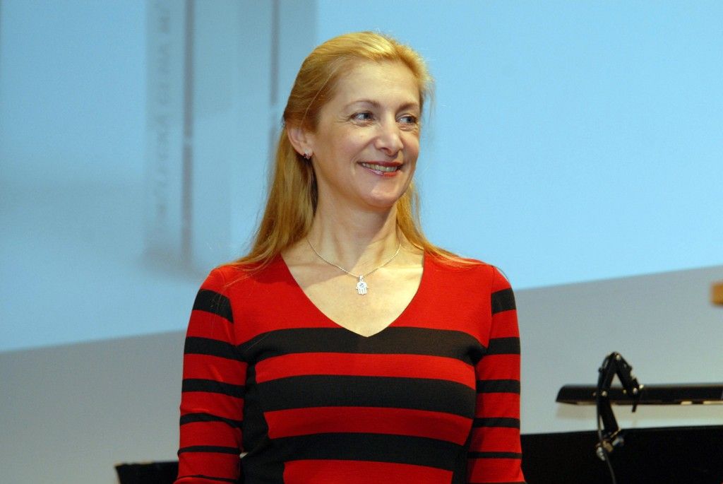 Prvními držiteli uměleckých cen města Plzně jsou básník Josef Hrubý, akademický malíř Jiří Beránek a výtvarnice Marie Kohoutová. Ocenění obdrželi z rukou primátora Martina Baxy a náměstkyně Evy Herinkové při slavnostním setkání v Malém sále Měšťanské besedy v pátek 8. listopadu 2013. Čtvrtou uměleckou cenu obdržela Západočeská galerie za výstavu s názvem Začátek století, která vyvolala diskusi jak mezi odbornou, tak mezi laickou veřejností.