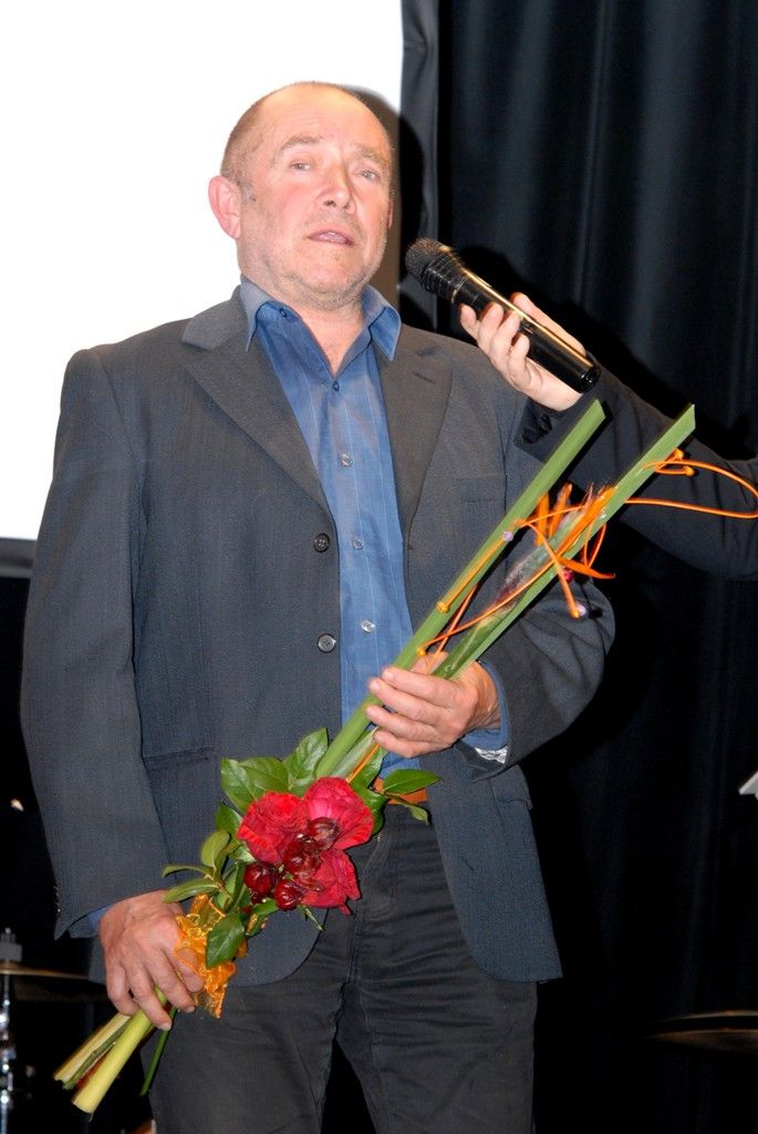 Prvními držiteli uměleckých cen města Plzně jsou básník Josef Hrubý, akademický malíř Jiří Beránek a výtvarnice Marie Kohoutová. Ocenění obdrželi z rukou primátora Martina Baxy a náměstkyně Evy Herinkové při slavnostním setkání v Malém sále Měšťanské besedy v pátek 8. listopadu 2013. Čtvrtou uměleckou cenu obdržela Západočeská galerie za výstavu s názvem Začátek století, která vyvolala diskusi jak mezi odbornou, tak mezi laickou veřejností.