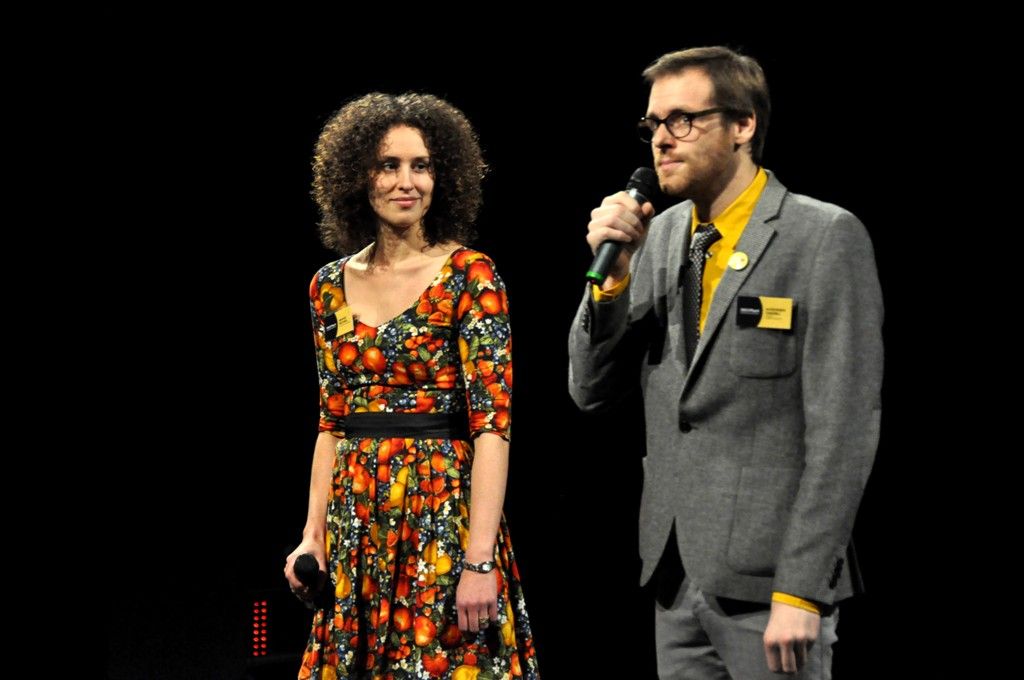 Za účasti ministra kultury Jiřího Balvína, primátora Martina Baxy a zástupce Evropské komise Jana Michala dnes (5.12.2013) představila společnost Plzeň 2015 v zaplněném sále pražského Divadla Archa program projektu Plzeň – Evropské hlavní město kultury v roce 2015. Podle uměleckého šéfa projektu Petra Formana má společnost v tuto chvíli naplánovaný a potvrzený hlavní program z 85 procent. Nabídne po celý rok přes 50 velkých kulturních událostí ve veřejném prostoru a 600 dalších akcí.