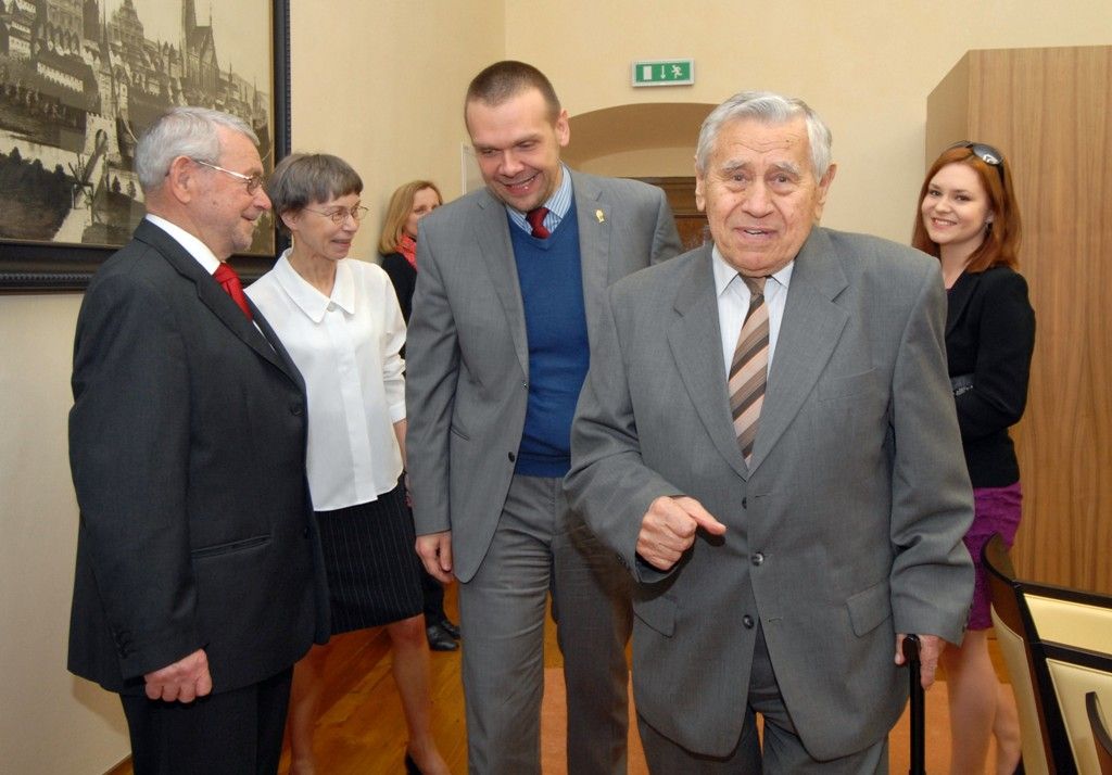 Plzeňskému skautovi Jiřímu Světlíkovi bylo devadesát let