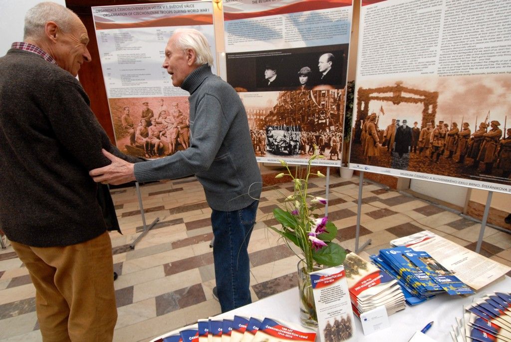 S hlavními událostmi spojenými se zahraničními československými vojsky, které významně přispěly k formování českého a slovenského národa a předcházely vzniku československého státu, seznamuje výstava 100 let Československých legií. (foto: 24.3.2014)
