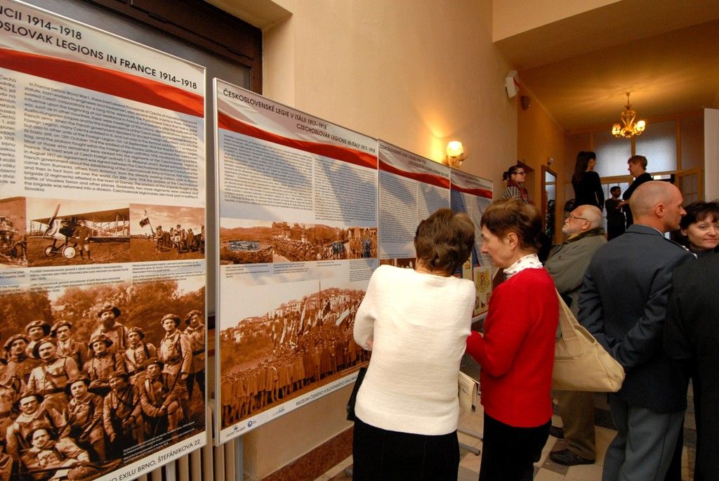 V kulturním domě Peklo je od dnešního dne k vidění výstava 100 let Československých legií