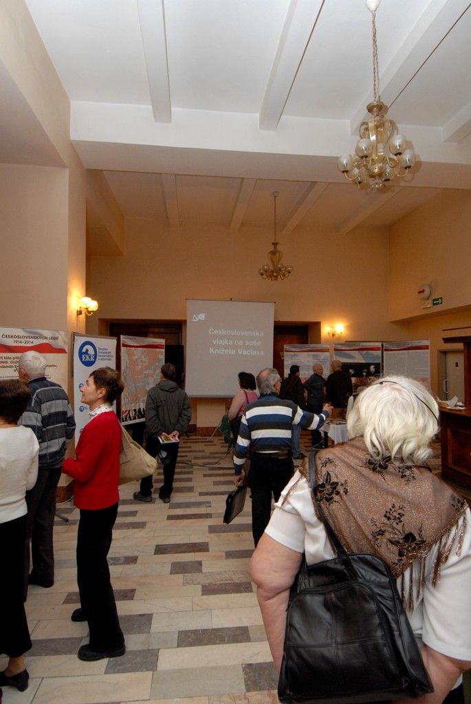 S hlavními událostmi spojenými se zahraničními československými vojsky, které významně přispěly k formování českého a slovenského národa a předcházely vzniku československého státu, seznamuje výstava 100 let Československých legií. (foto: 24.3.2014)