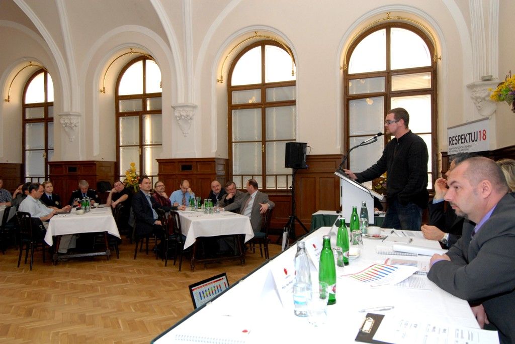 Ve čtvrtek 27. března 2014 se v Plzeňském Prazdroji uskutečnila pod záštitou primátora města Plzně Martina Baxy konference Respektuj 18, společného projektu Magistrátu města Plzně, Plzeňského Prazdroje a Centra protidrogové prevence a terapie. Cílem setkání bylo vyhodnocení dopadů prvního ročníku kampaně zaměřené na prevenci konzumace alkoholu mladistvými a předání zkušeností zástupcům dalších měst a regionů.