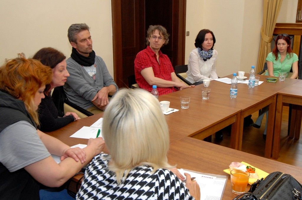 Hlavní roli v nové inscenaci 7. ročníku festivalu Divadelní léto pod plzeňským nebe přijal herec Roman Zach. Spolu s ním se v komedii Lhář italského klasika Carla Goldoniho potkají na scéně Tomáš Jeřábek, Petr Konáš, Zdeněk Rohlíček, Klára Krejsová nebo Malvína Pachlová. (foto: 9.4.2014)