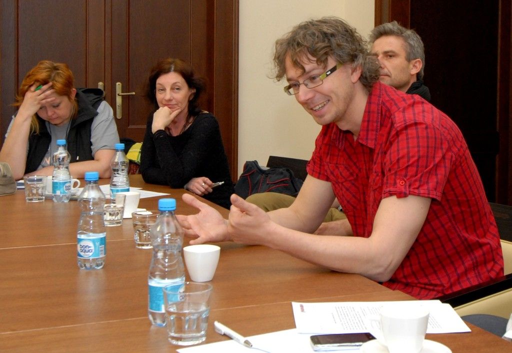 Hlavní roli v nové inscenaci 7. ročníku festivalu Divadelní léto pod plzeňským nebe přijal herec Roman Zach. Spolu s ním se v komedii Lhář italského klasika Carla Goldoniho potkají na scéně Tomáš Jeřábek, Petr Konáš, Zdeněk Rohlíček, Klára Krejsová nebo Malvína Pachlová. (foto: 9.4.2014)