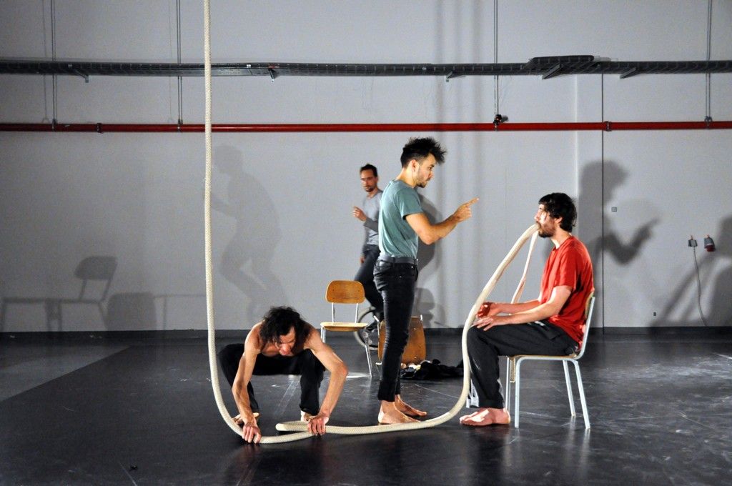 Další umělecká rezidence projektu EHMK 2015 představila nový cirkus