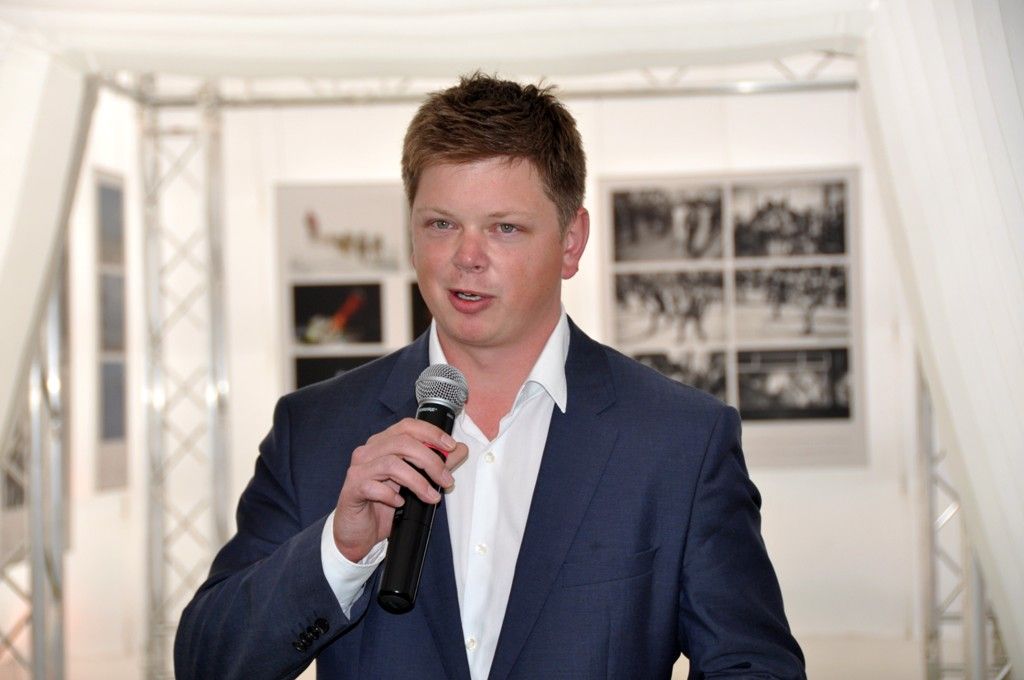 Plzeň je čtvrtým městem, které hostí unikátní výstavu Czech Press Photo. Na 168 snímcích českých fotožurnalistů jsou zachyceny významné a zajímavé okamžiky z loňského roku. Na zahájení výstavy 16.4.2014 v Plzni přijel jeden z porotců Herbert Slavík, který je zároveň kurátorem putovní výstavy. Městskou správu reprezentoval na vernisáži náměstek primátora Pavel Šindelář a k vidění tady byli i hokejista Martin Straka, herečka Andrea Černá nebo herec Martin Stránský.