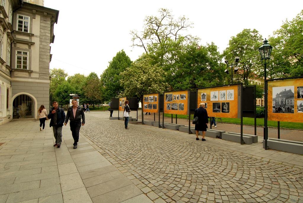 Slavnosti svobody, výstava fotografií – Smetanovy sady. (foto: 2.5.2014)