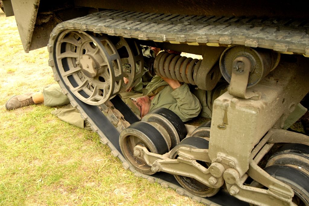„Plzeň 1945“ – dobový kemp americké 16. obrněné divize a Československé samostatné obrněné brigády, výstava těžké pancéřové techniky a další kolová vozidla z období II. světové války, velitelský štáb, polní kuchyně, ošetrovna, umývárny, plot s dobovými plakáty, pořadová cvičení a další ukázky z vojenského života. (foto: 2.5.2014)