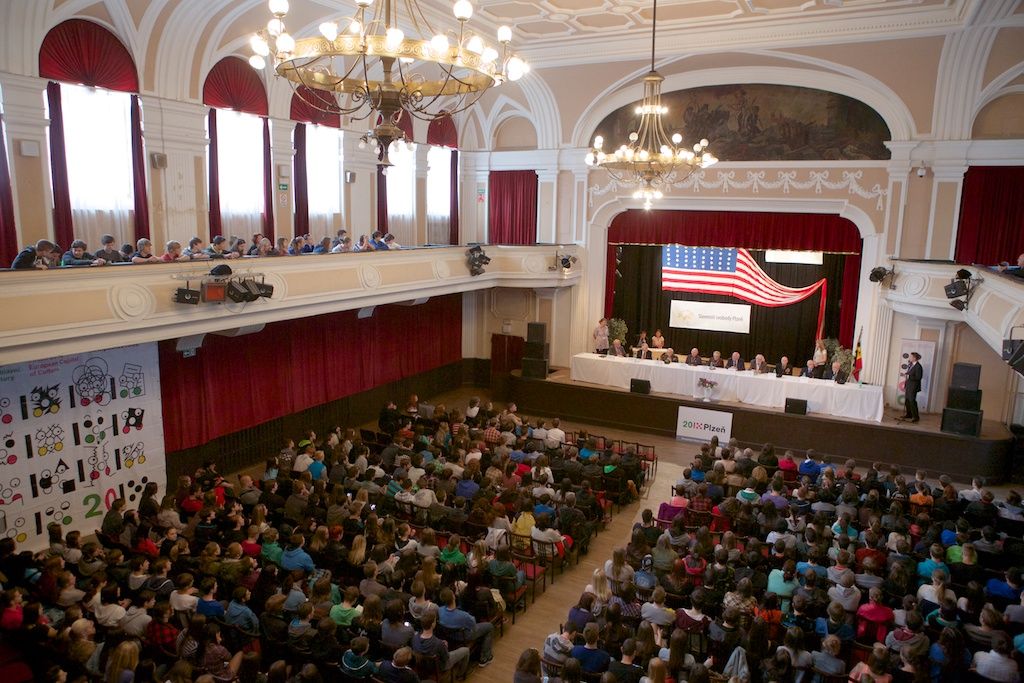 Slavnosti svobody 2014 - V Pekle besedovali studenti s americkými a belgickými veterány