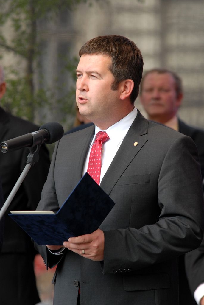 Vzpomínkový akt 6.5.2014 u památníku Díky, Ameriko! zakončil  veřejný program Slavností svobody, oslav osvobození Plzně americkou armádou v květnu 1945, které se letos uskutečnily ve dnech 2. – 6. května. Vojenská ležení, historické kempy, džípy a další vojenská technika, ale i doprovodný hudební program přilákaly desetitisíce lidí do centra města. Největšímu zájmu se těšila kolona vojenských historických vozidel Convoy of Liberty, pyrotechnická show Bombardéry nad Plzní nebo devítinásobný seskok parašutistů na náměstí Republiky. Středem pozornosti byli američtí a belgičtí veteráni, kteří opět zaujali svými vzpomínkami při debatě s veřejností i studenty.