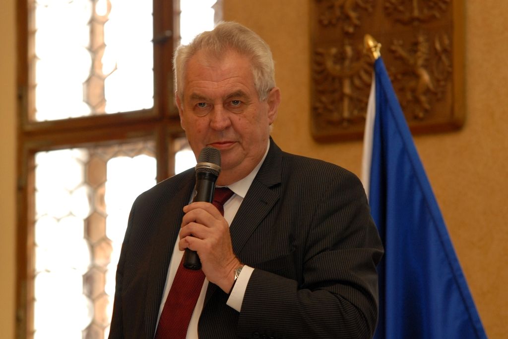 Na radnici zavítal prezident Miloš Zeman 14.5.2014 v odpoledních hodinách v doprovodu hejtmana Václava Šlajse a primátora Martina Baxy. „V Plzni jsem byl mnohokrát, ale zvláště vzpomínám na 6. květen 1990, kdy Plzeň oslavovala osvobození americkou armádou, ne sovětskou, jak se do té doby tvrdilo. Když vládla porevoluční atmosféra, věřili lidé v krásnou budoucnost, ale ta zešedla. A je to vina nás všech, mne nevyjímaje. Musíme udělat vše pro rozjasnění budoucnosti prostřednictvím, jak já říkám, ostrovů pozitivní deviace. Plzeňský kraj je jedním z nich. Rozvíjejme tyto ostrovy a snažme se kriticky upozorňovat na to, co se nám nelíbí,“ řekl mimo jiné ve svém úvodním slově prezident.