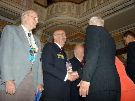 Měšťanská beseda: Předání pamětních medailí a grafických listů města veteránům. Předání se zúčastnilo opět několik významných hostů a doprovodů veteránů.