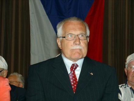 Měšťanská beseda: Předání pamětních medailí a grafických listů města veteránům. Předání se zúčastnilo opět několik významných hostů a doprovodů veteránů.