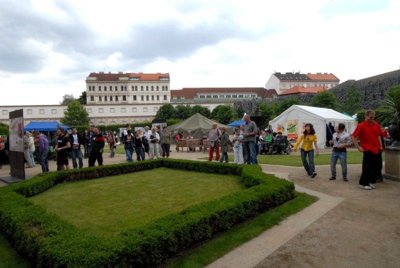 Den Plzně v Senátu s projektem Evropské hlavní město kultury 2015 (Valdštejnská zahrada, Praha, 19. června 2010)