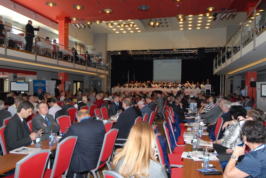 Při své návštěvě Plzně zavítal premiér Bohuslav Sobotka na radnici, kde se krátce setkal s primátorem Martinem Baxou a ekonomickým náměstkem primátora Martinem Zrzaveckým. (foto: 22.5.2014)