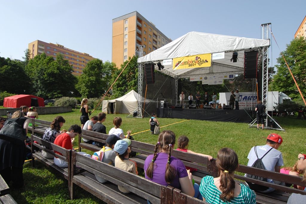 Ve Chvojkových lomech se prezentují volnočasové aktivity spolků pro děti a mládež