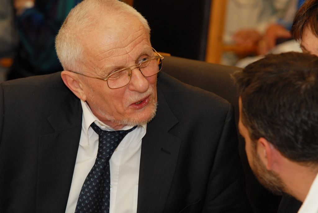 Plzeňské události 1. června 1953, kdy se na dvacet tisíc Plzeňanů vzepřelo komunistické moci, si město jako každý rok připomnělo udělením Ceny 1. června. Obdržel ji český literární kritik, politický komentátor, publicista a vysokoškolský učitel Bohumil Doležal za trvalou obhajobu a prosazování principů demokracie, lidských práv a svobod. (foto: 1.6.2014)