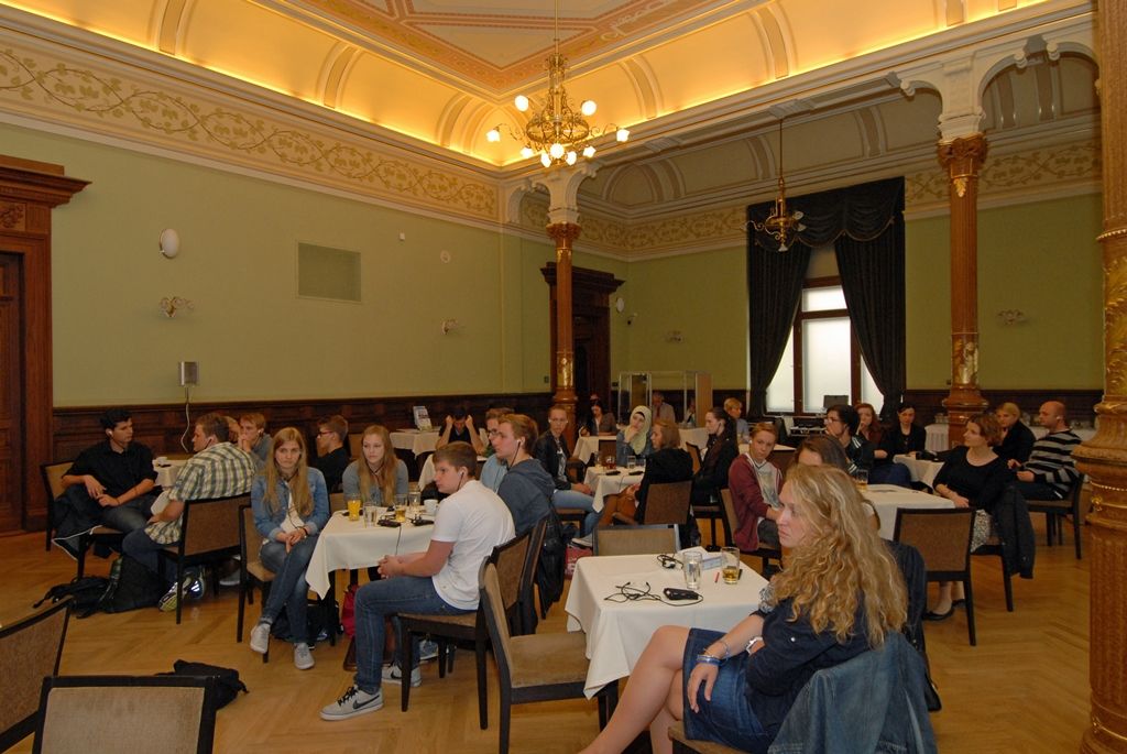 Studenti zajímající se o podnikání diskutovali 25.6.2014 v Měšťanské besedě