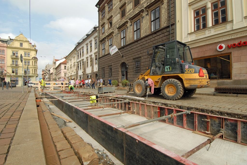 Investiční stavby v centru města 2014 - dopravní omezení