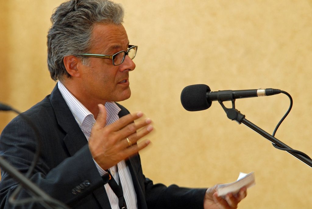 U příležitosti 64. konference Mezinárodní asociace vědeckých expertů v cestovním ruchu AIEST přijala účastníky náměstkyně primátora Eva Herinková v historické budově plzeňské radnice. Tématem letošní konference se stal pokrok ve výzkumu v cestovním ruchu, perspektiva aktérů, institucí a systémů. Účastníci se na přednáškách seznámili s historií a cestovním ruchem v Plzeňském a Karlovarském kraji, měli možnost prohlédnout si centra obou krajských měst, relikviář a botanickou zahradu v Bečově nad Teplou, v Plzni navštívili Plzeňský Prazdroj, prostory Staré synagogy a Loosovy interiéry. (foto: 27.8.2014)