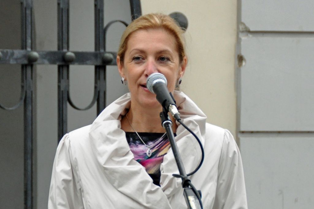 Výstavu s názvem Stavba Nového divadla a historie divadelních budov v Plzni mohou obyvatelé a návštěvníci města zhlédnout ve Smetanových sadech. Uspořádána byla k jedinečné příležitosti, otevření budovy Nového divadla. (foto: E. Kriegerová, 1.9.2014)