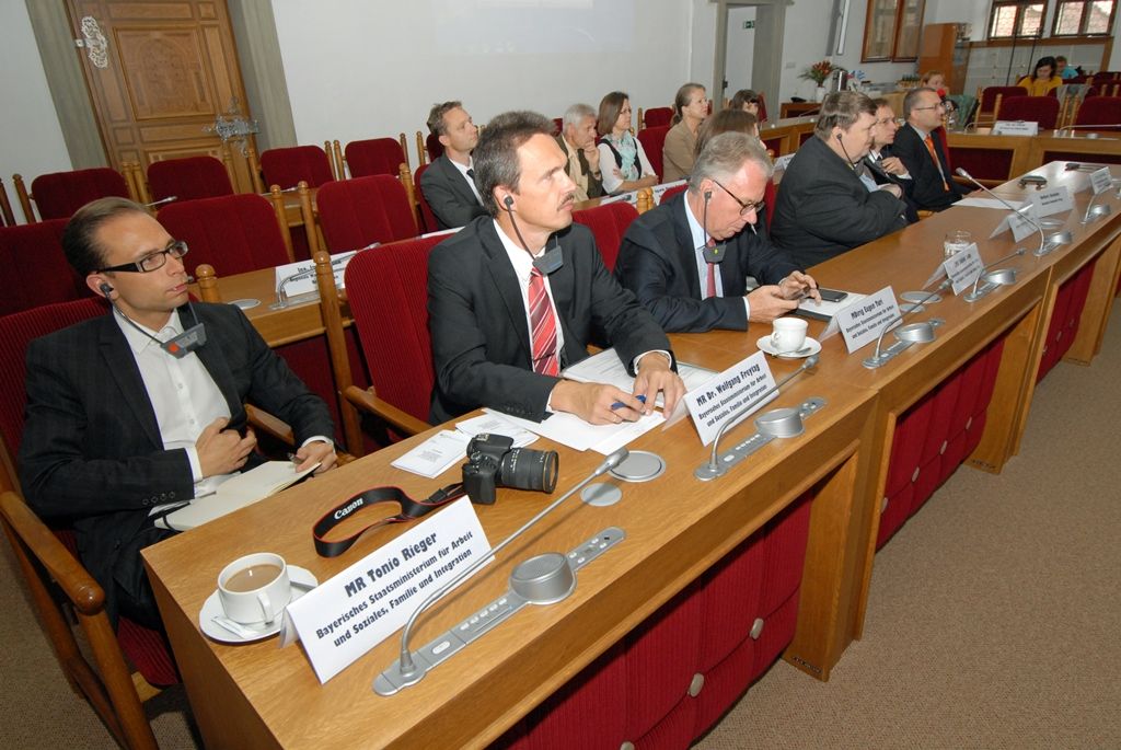 Na plzeňské radnici se s primátorem Martinem Baxou setkala bavorská státní ministryně pro rodinu, práci, sociální věci a integraci Emilie Müller. Cílem plzeňského dopoledního programu v rámci dvoudenní návštěvy České republiky bylo představení projektu Plzeň – Evropské hlavní město kultury 2015, prezentace hospodářského prostoru a oblasti Plzeň – Horní Falc v Evropském regionu Dunaj – Vltava. (foto: 2.9.2014)