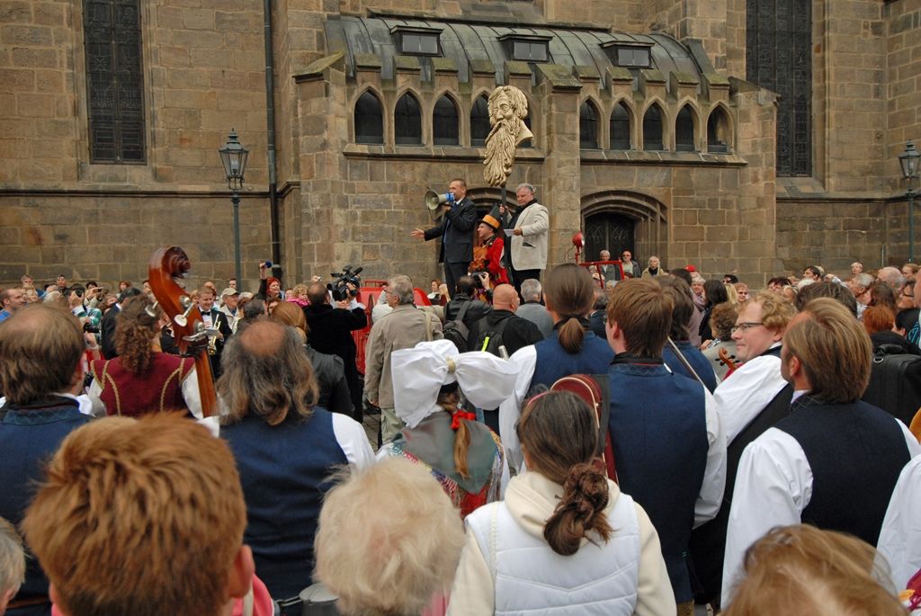 Průvod Vendelín zahájil novou divadelní sezonu