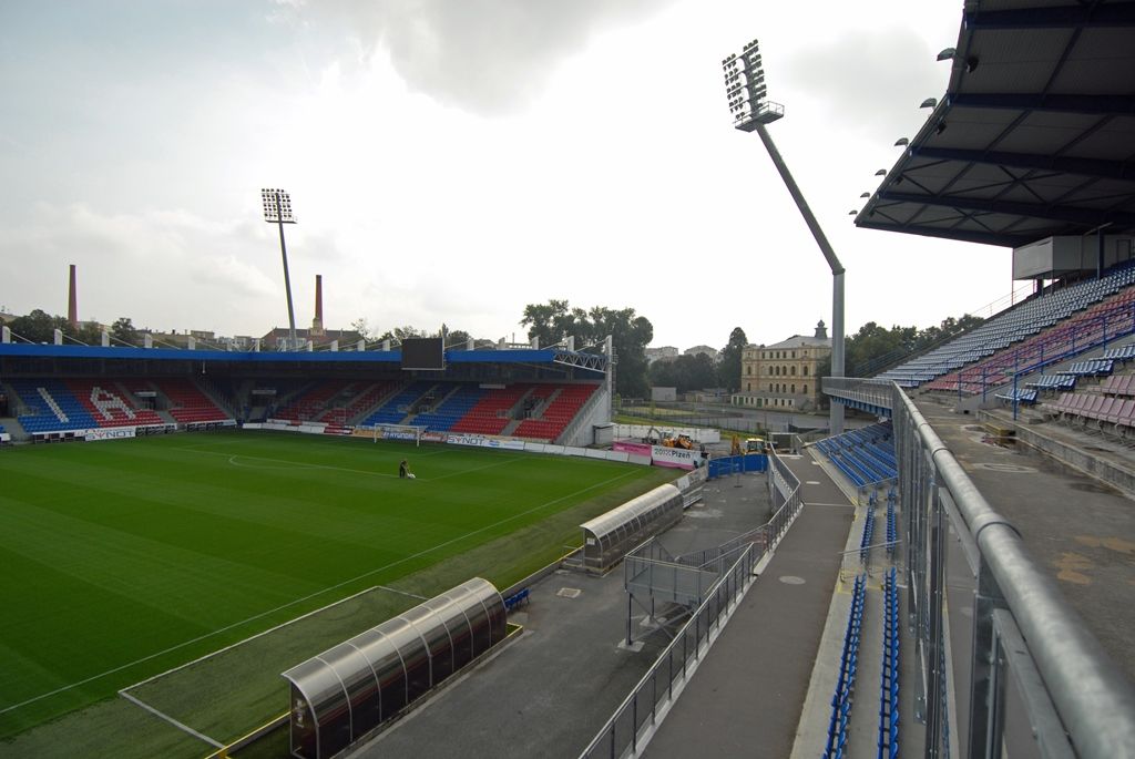 Dostavbou tribuny se kapacita fotbalového stadionu ve Štruncových sadech zvýší o 300 míst
