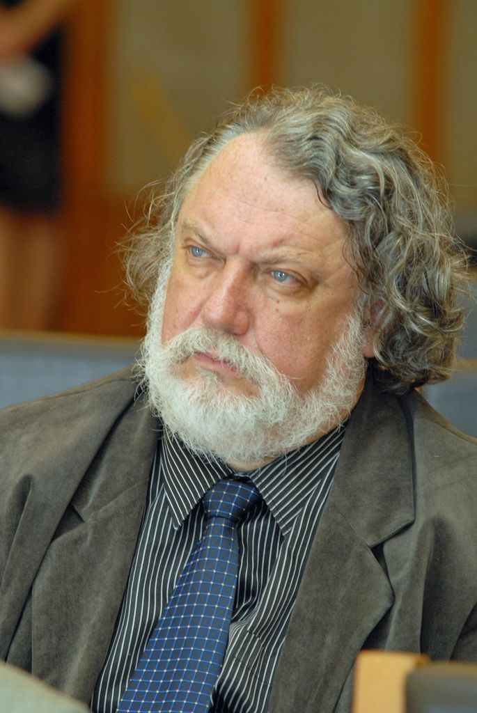 Cenu města Plzně získal na základě rozhodnutí Zastupitelstva města Plzně bývalý městský archivář PhDr. Ing. Ivan Martinovský za publikaci Dějiny města Plzně od počátků osídlení až po současnost, jejímž byl iniciátorem, autorem koncepce a vedoucím autorského kolektivu i jeho nejdůležitějším členem, a za spoluautorství edice Vladislavské zřízení zemské a navazující prameny. Vyobrazení městské historické pečetě obdrželi: prof. Ing. Gabriela Basařová, DrSc.; doc. MgA. Jan Burian; prof. MUDr. Jan Kilian, DrSc.; doc. akad. mal. Josef Mištera; PhDr. Dagmar Svatková. (foto: 28.9.2014)