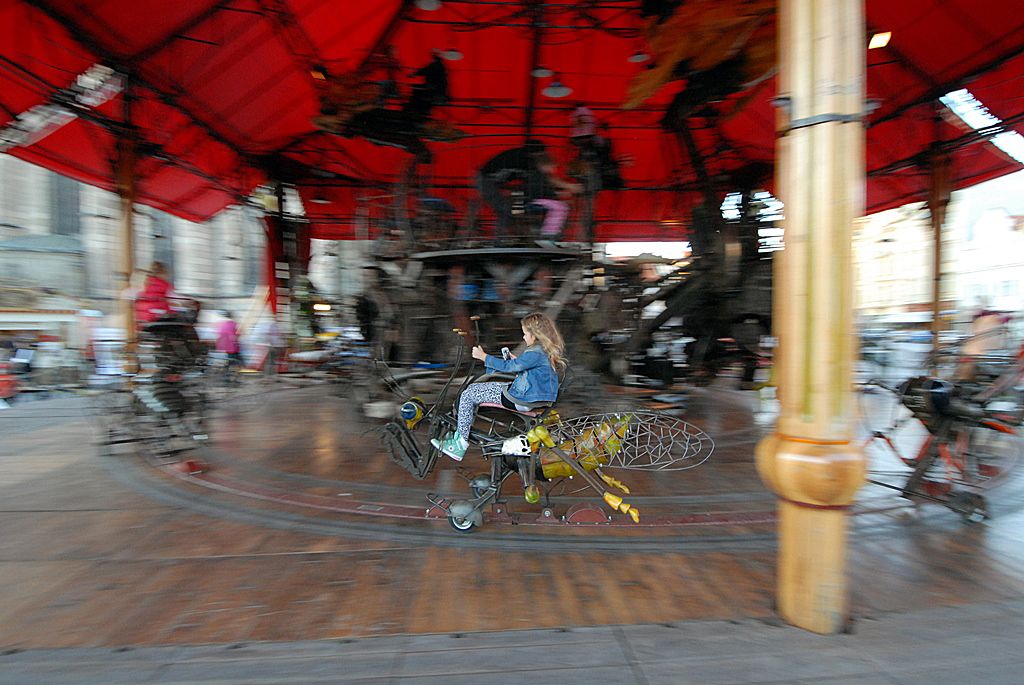 Magický kolotoč Le Manège Carré Sénart měl úspěch i v Plzni