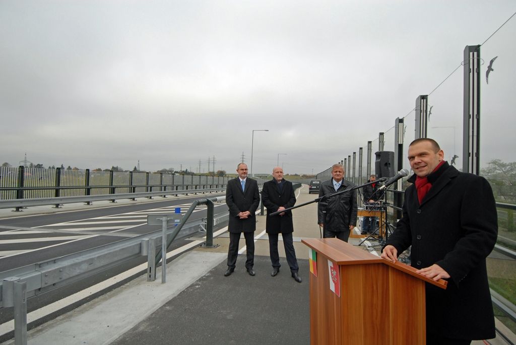 Dnes (3.11.2014) byla slavnostně pojmenována nová ulice Regensburská