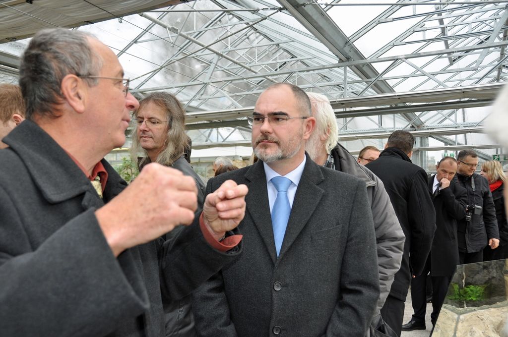 Zoologická a botanická zahrada otevřela dvě nové velké expozice, skleníkový pavilon věnovaný Středomoří a pavilon amazonského pralesa. Oba celky s mohutnou botanickou výsadbou a naučnými i interaktivními prvky vznikly v dosud nikdy nevyužitých místech zoologické zahrady, nad africkou restaurací Kiboko a na přírodní terase nad expozicí vlků hřivnatých. (foto: Z. Kubalová, J. Vogeltanz)