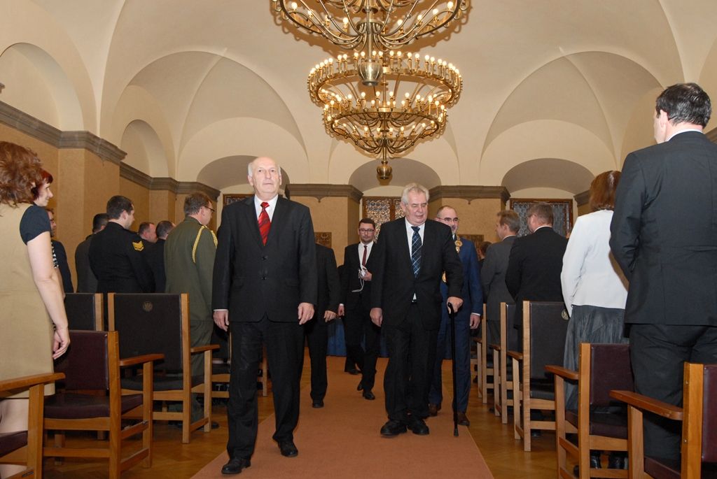 S nově postaveným divadlem, zprovozněnou základnou městských dopravních podniků  i s  projektem Plzně jako Evropského hlavního města kultury seznámil dnes (4.3.2015) primátor města Plzně Martin Zrzavecký prezidenta republiky Miloše Zemana. Ten do Plzně zavítal v rámci třídenní návštěvy regionu, na radnici přijel odpoledne v doprovodu hejtmana Plzeňského kraje Václava Šlajse.