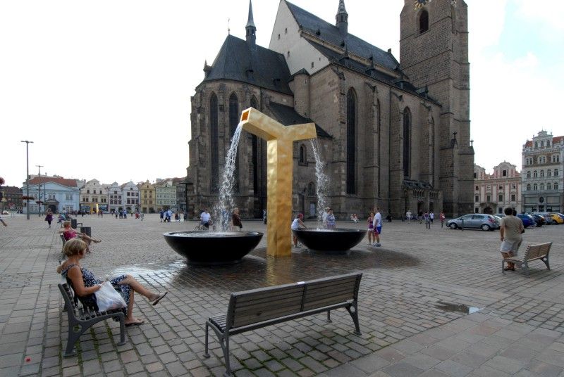 Nové kašny na náměstí Republiky v Plzni