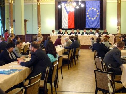 Komisařka EU pro regionální politiku (DG Regio) Danuty Hübnerová v Plzni - diskusní setkání představitelů krajů, měst a obcí. Téma: "Úloha regionů, měst a obcí při implementaci Strukturální EU - období 2007-2013".