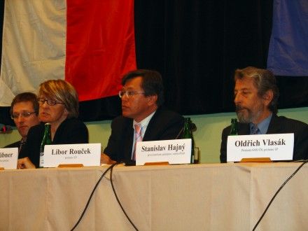 Komisařka EU pro regionální politiku (DG Regio) Danuty Hübnerová v Plzni - diskusní setkání představitelů krajů, měst a obcí. Téma: "Úloha regionů, měst a obcí při implementaci Strukturální EU - období 2007-2013".